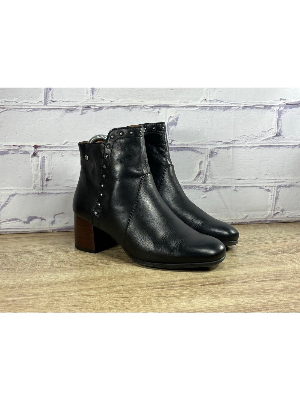 Pikolinos Bayona Black Leather Studded Heel Ankle Boots Women's 37 US 6.5-7 Zip